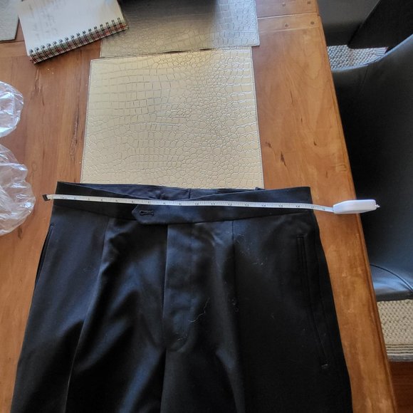 Hugo Boss Tuxedo New with Tags - NWT - size 50 - Picture 6 of 7